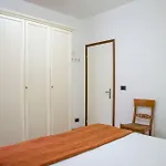 Pine-front Steps From The 3* ايراكليا ماري
