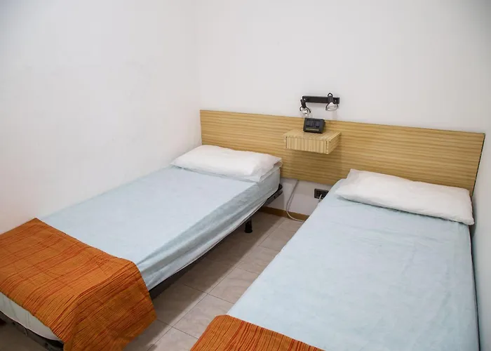 Pine-front Steps From The Maison d'hôtes