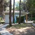 Pine-front Steps From The בית הארחה ארקליאה מארה