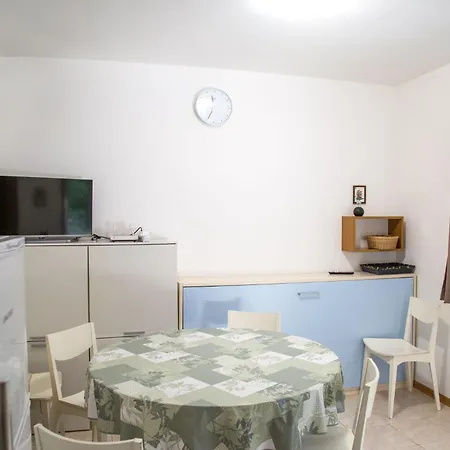 Pine-front Steps From The Гостевой дом 3*