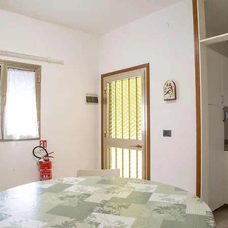 Pine-front Steps From The Гостевой дом