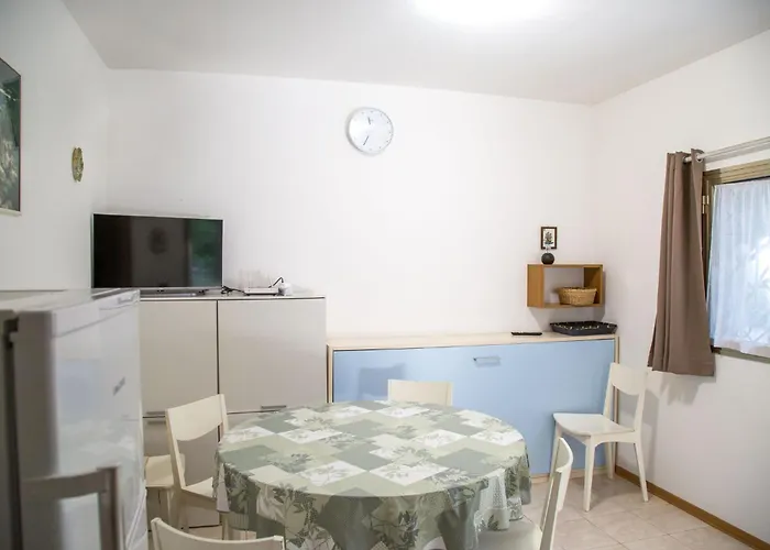 Pine-front Steps From The Гостевой дом 3*